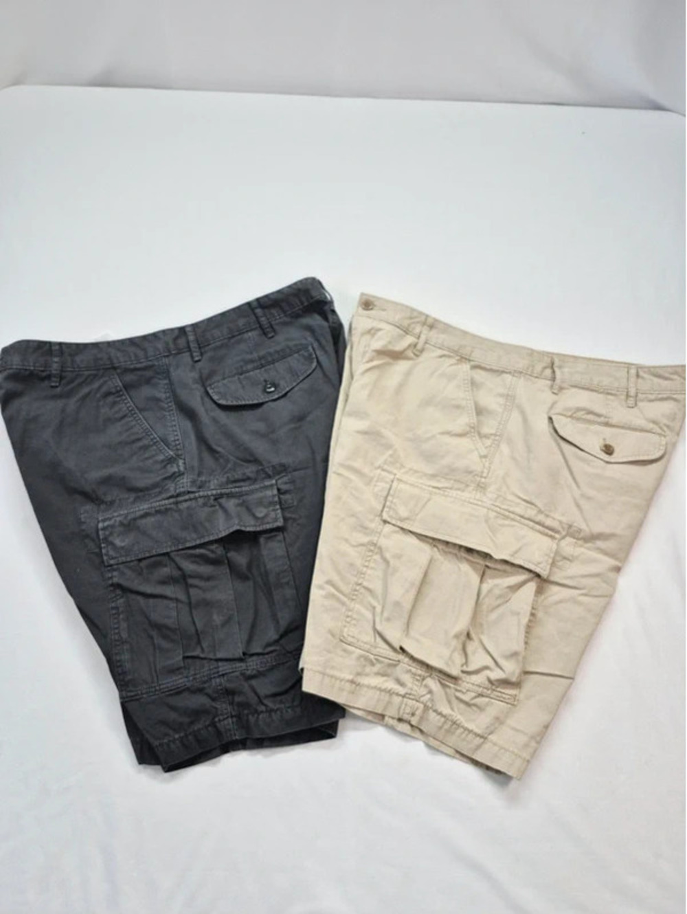 2 Pair Levi's Men's 38" Cartier Cargo Shorts Tan/Gray